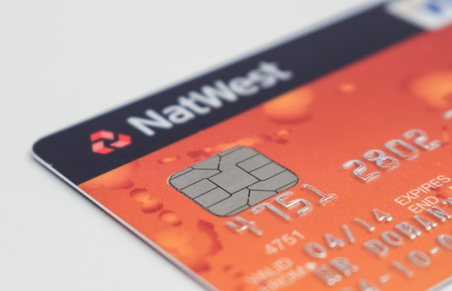 Perbedaan BI FAST dan Realtime Online: Natwest Atm Card