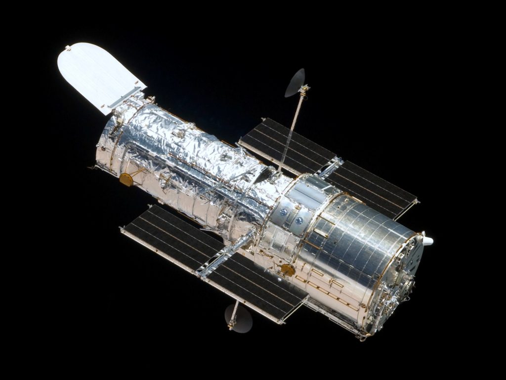 barang termahal di dunia: The Hubble Space Telescope